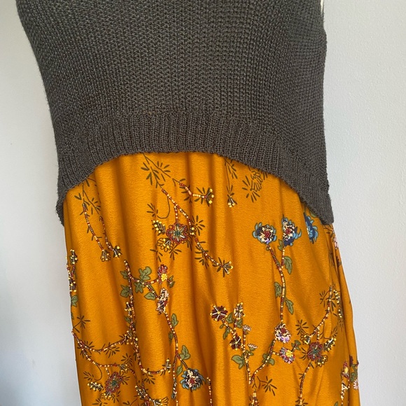 Zara embroidered halter neck dress - Picture 4 of 10